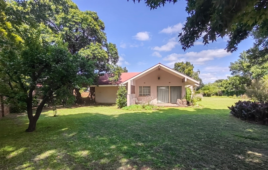5 Bedroom Property for Sale in Parys Free State